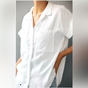 Cloth & Stone Two-Pocket Buttondown White Blouse
